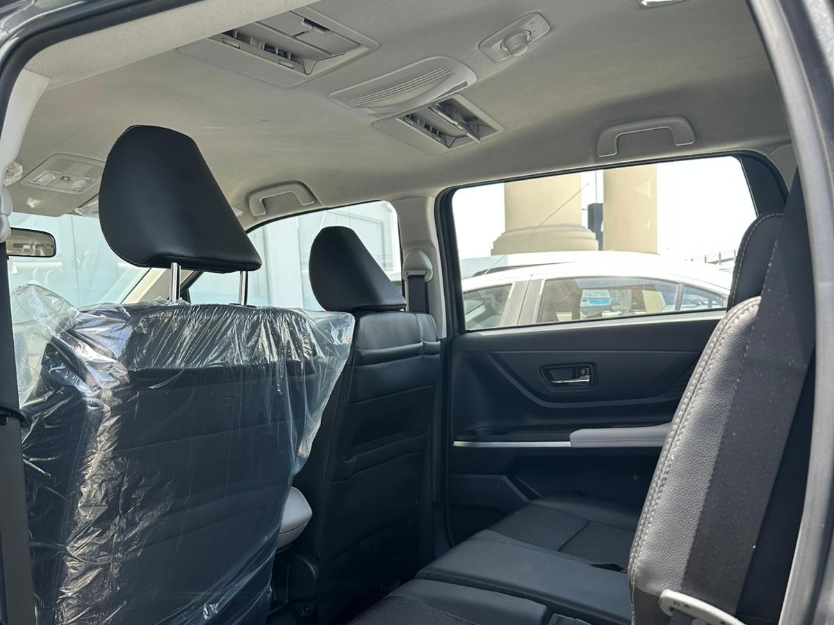 Toyota veloz 2025 - Image 4