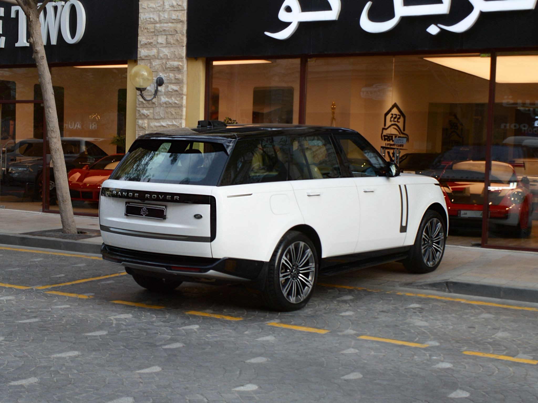 Land Rover Range Rover Vogue 2023 - Image 3