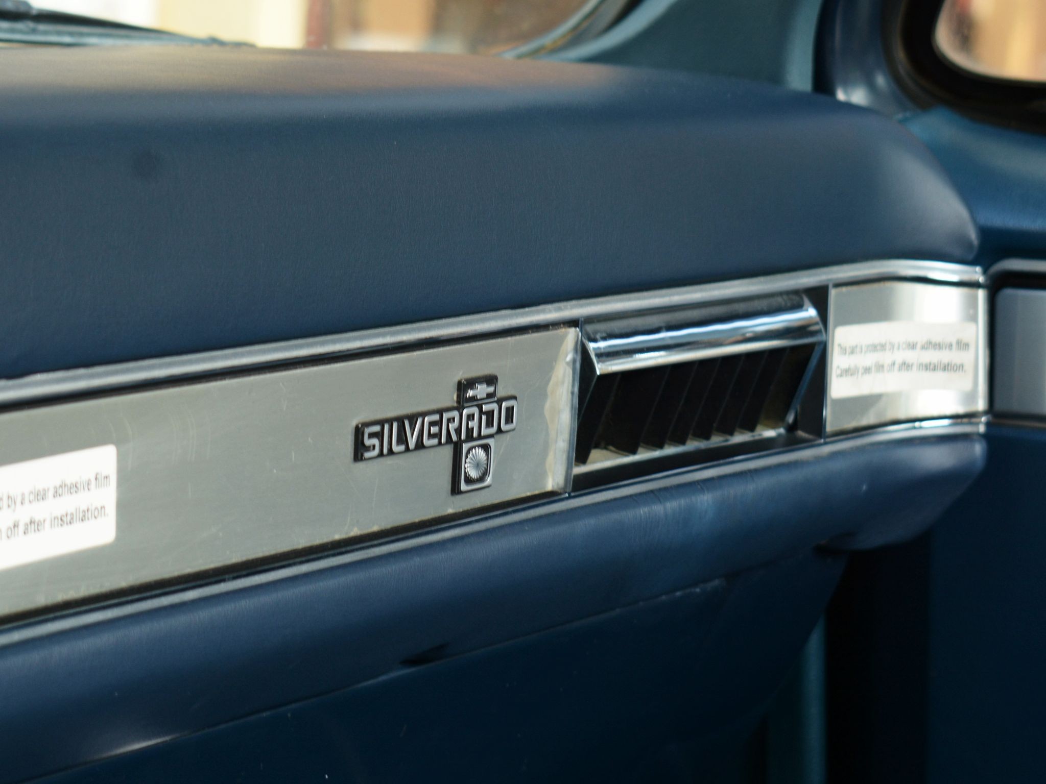 Chevrolet Silverado 1987 - Image 2