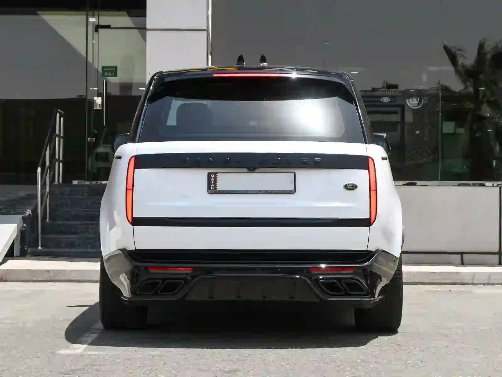 Land Rover Range Rover Vogue SE 2023 - Image 3