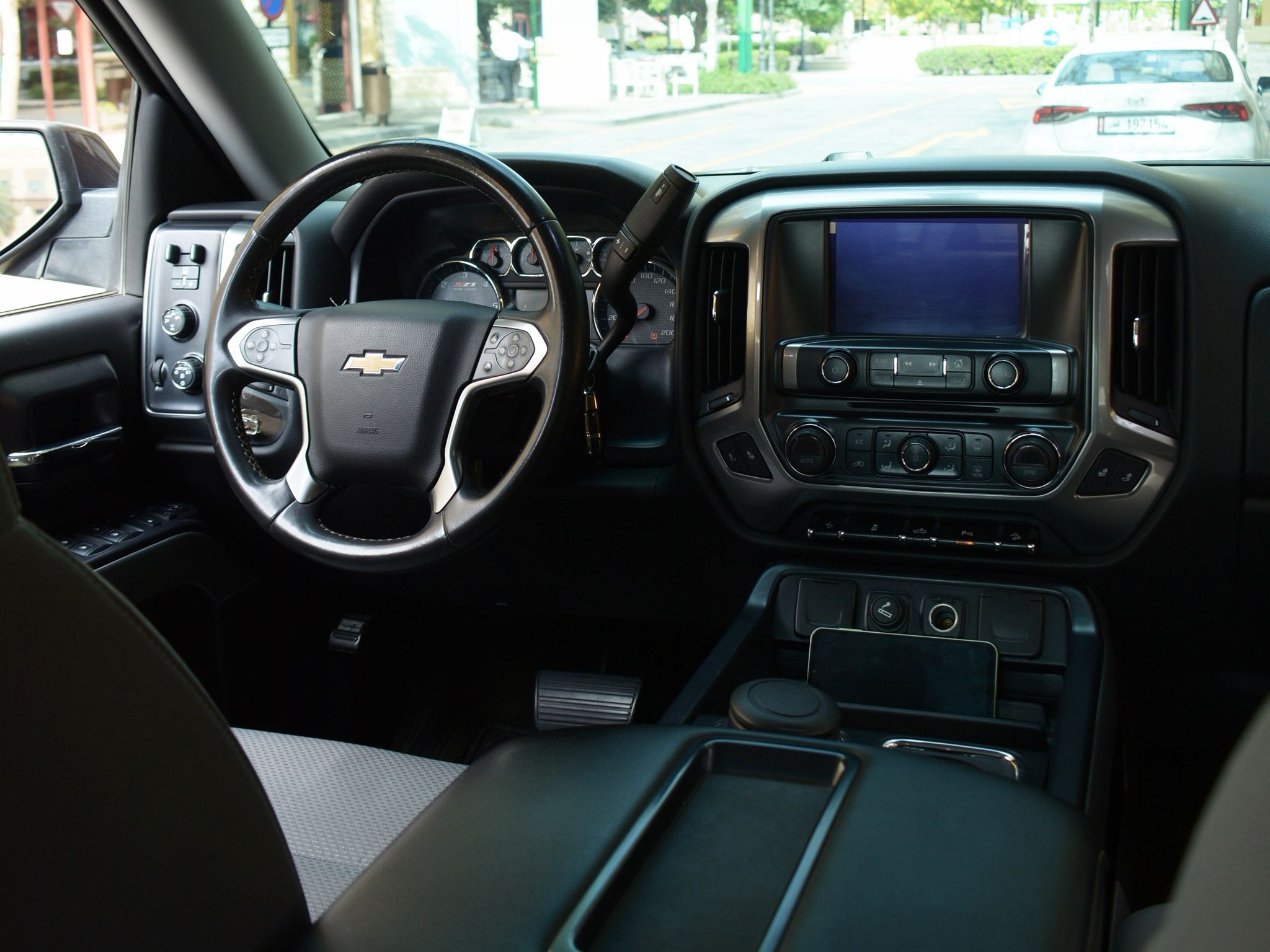 Chevrolet Silverado LTZ - Z71 2015 - Image 4