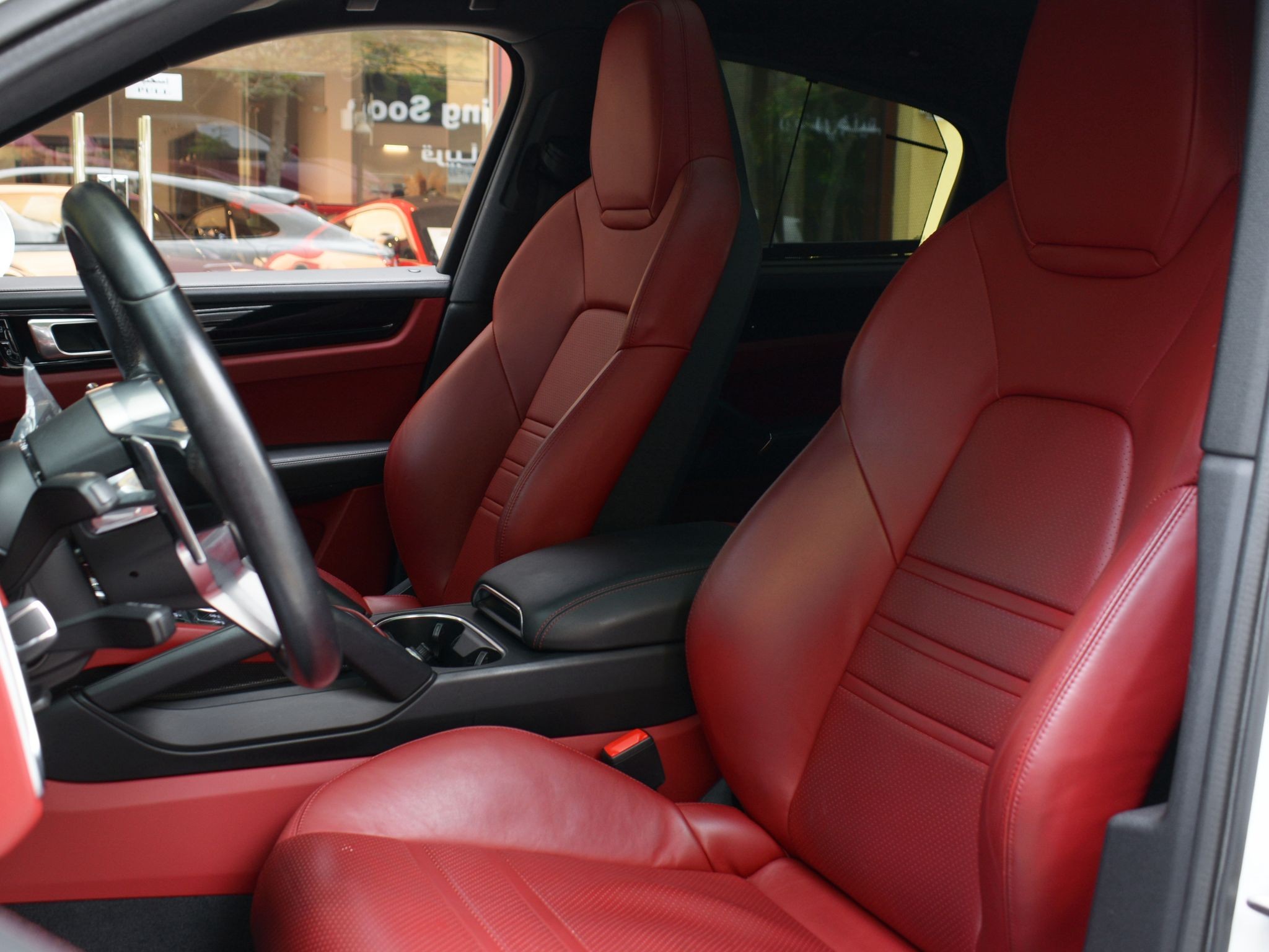 Porsche Cayenne 2021 - Image 2