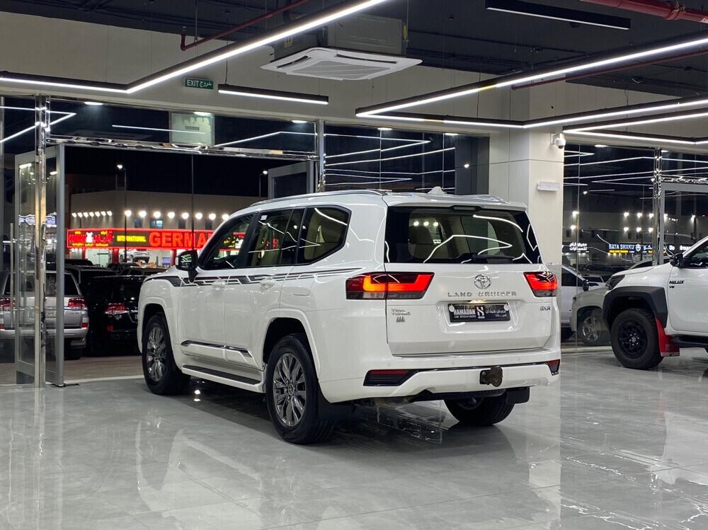 Toyota Land Cruiser GXR Twin Turbo 2022 - Image 3