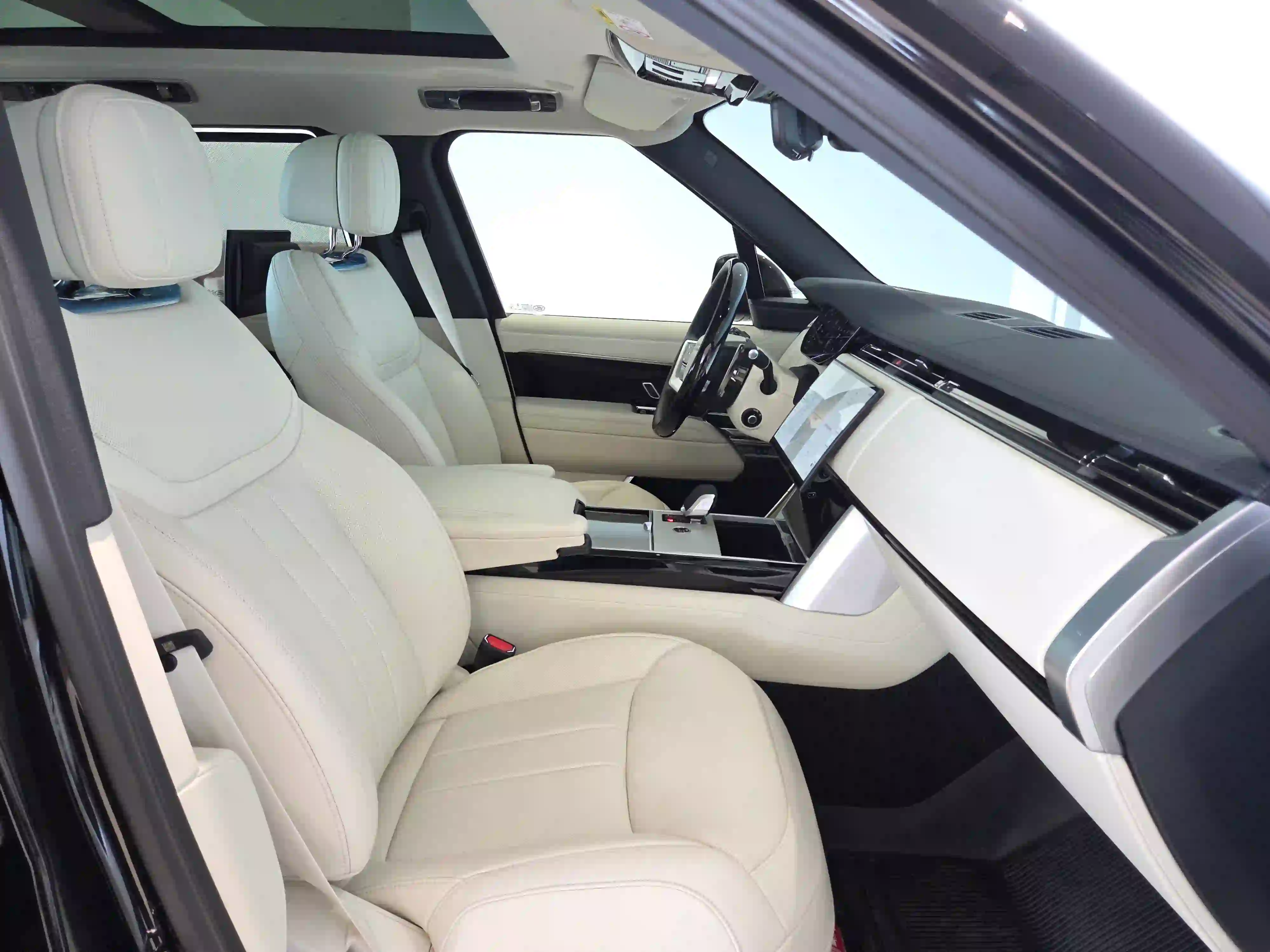 Land Rover Range Rover 4.4 V8 HSE 2026 — photo 10 for sale in Qatar
