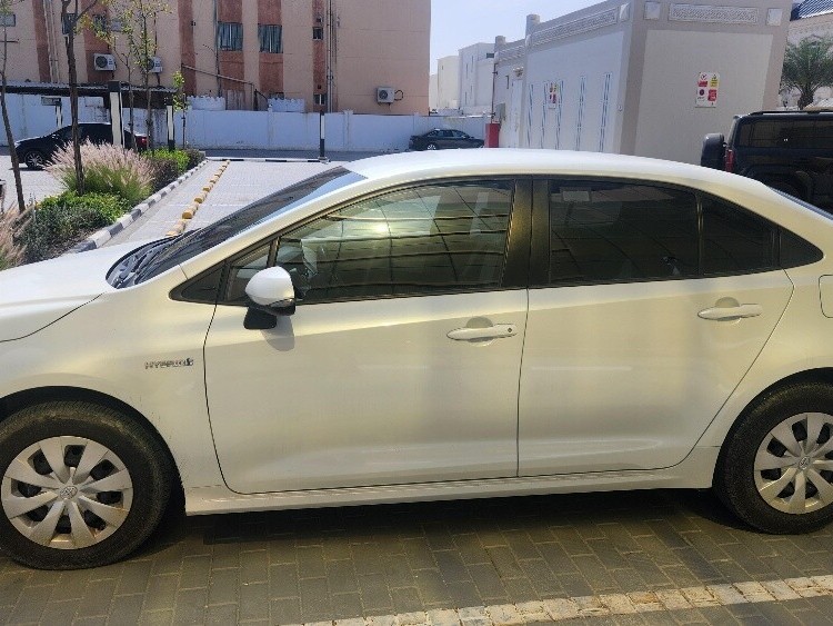 Toyota Corolla Standard 2023 - Image 2