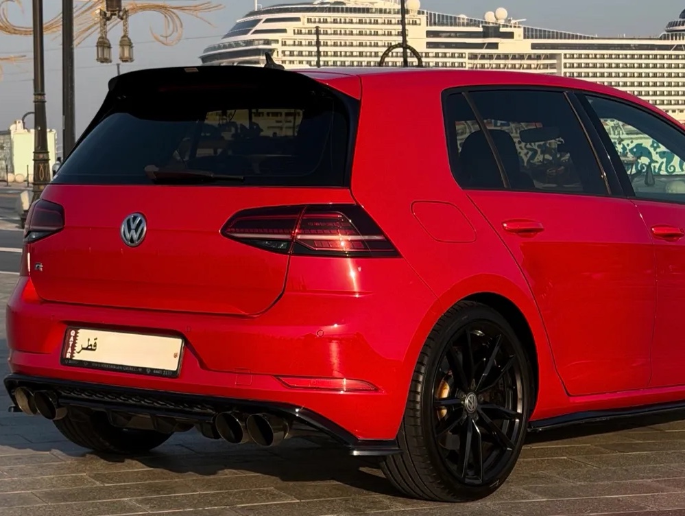 Volkswagen Golf R  2019 - Image 2