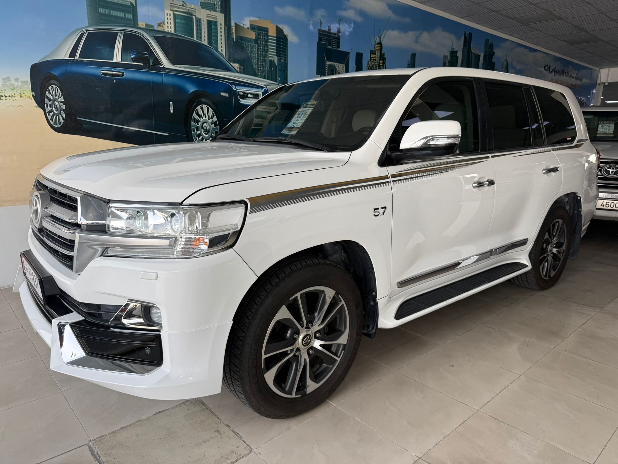 Toyota Land Cruiser VX.R 2019 - Image 2