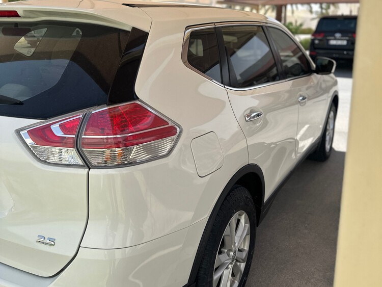 Nissan X-Trail SL 2015 - Image 2