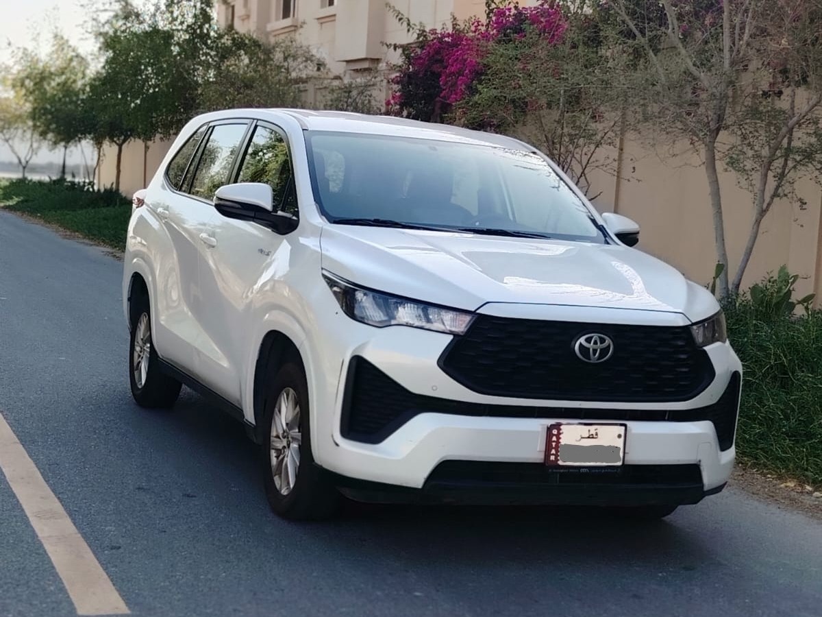 Toyota Inova 2024 - Image 1