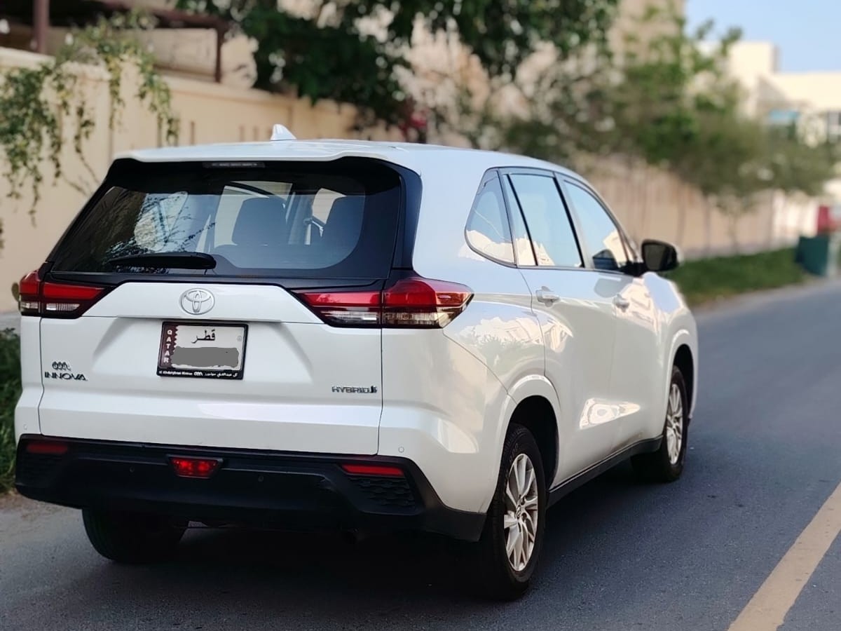 Toyota Inova 2024 - Image 3