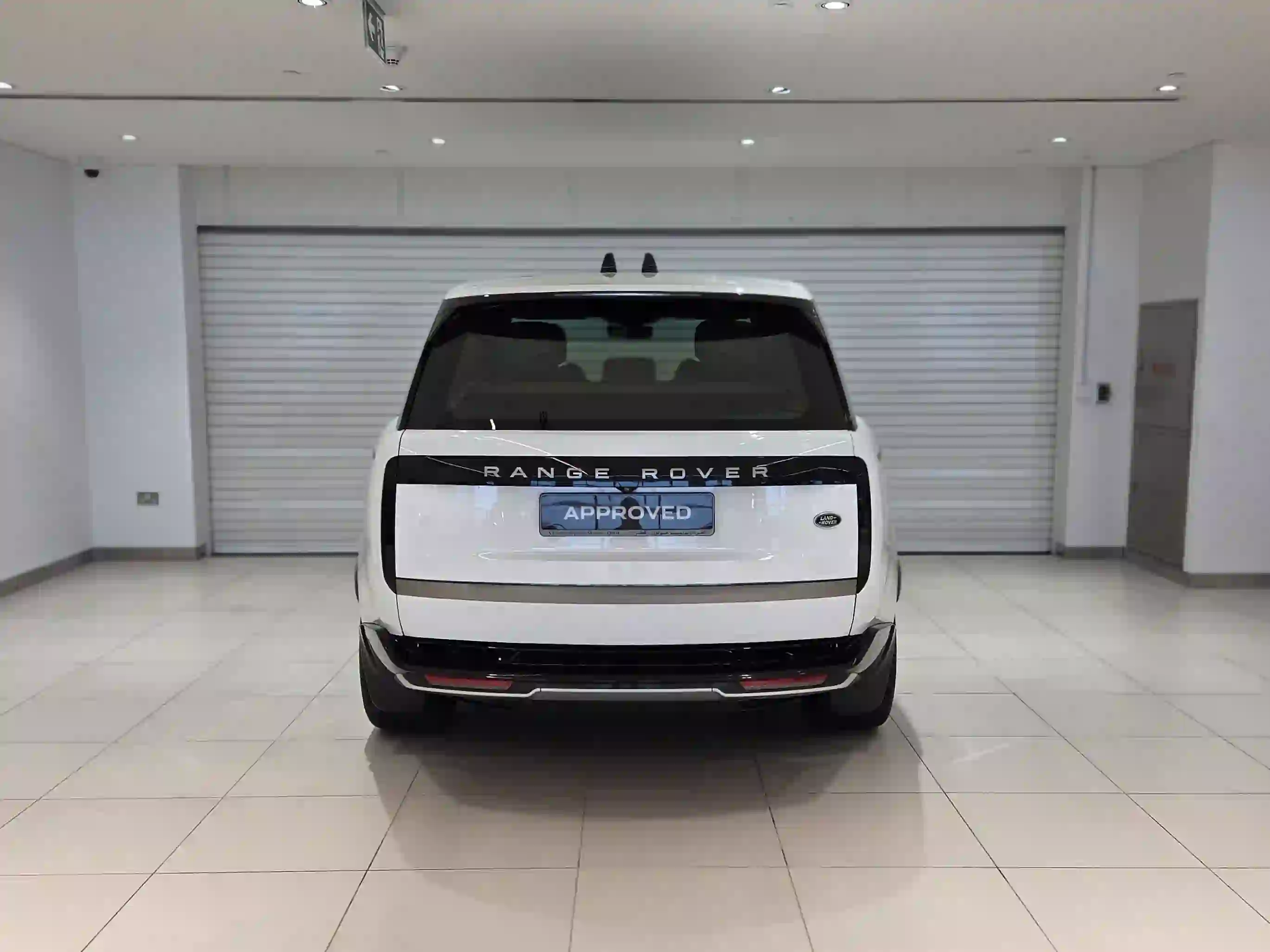 Land Rover Range Rover HSE 2023 - Image 4