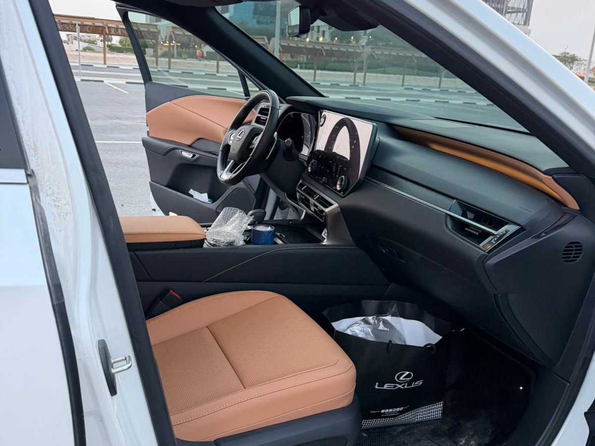 Lexus RX 350 2024 - Image 3