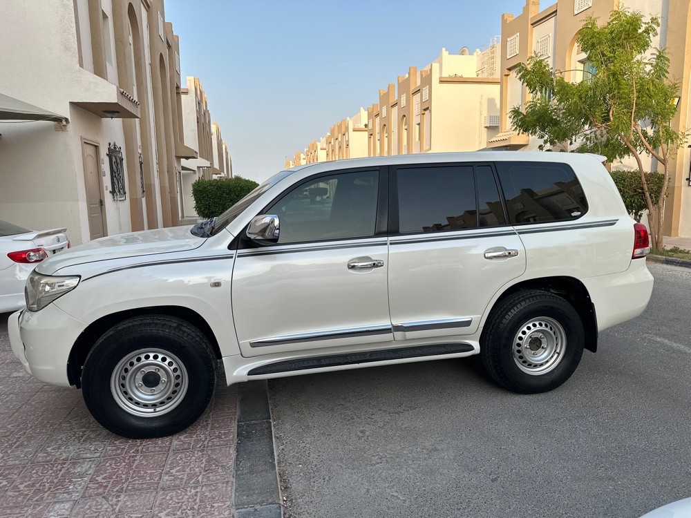 Toyota Land Cruiser VX.R 2010 - Image 2