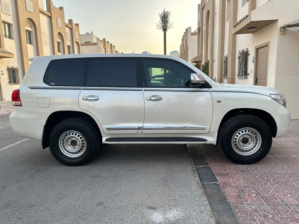 Toyota Land Cruiser VX.R 2010 - Image 3