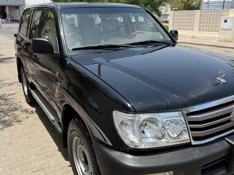 Toyota Land Cruiser GX 2004 - Image 2
