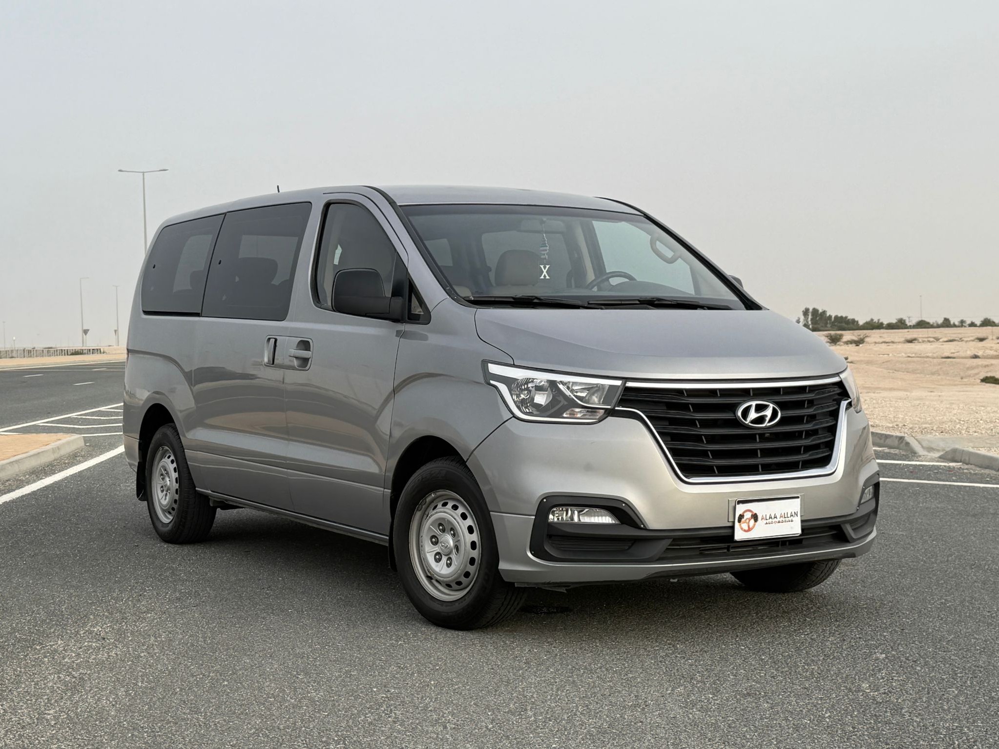 Hyundai H1. 2020