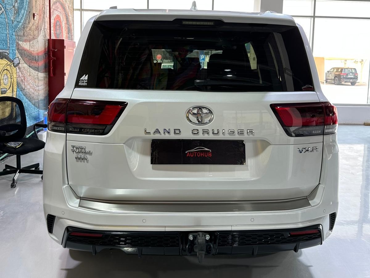 Toyota Land Cruiser VX.R 2025 - Image 2