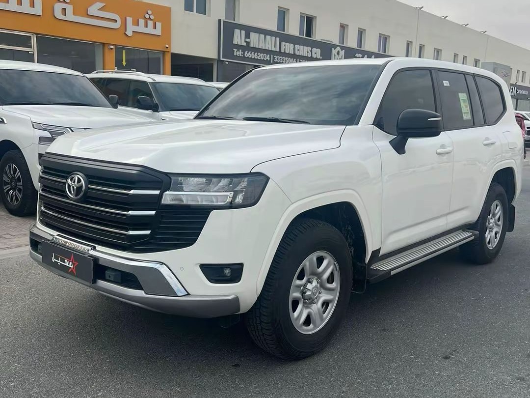 Toyota Land Cruiser GX 2023