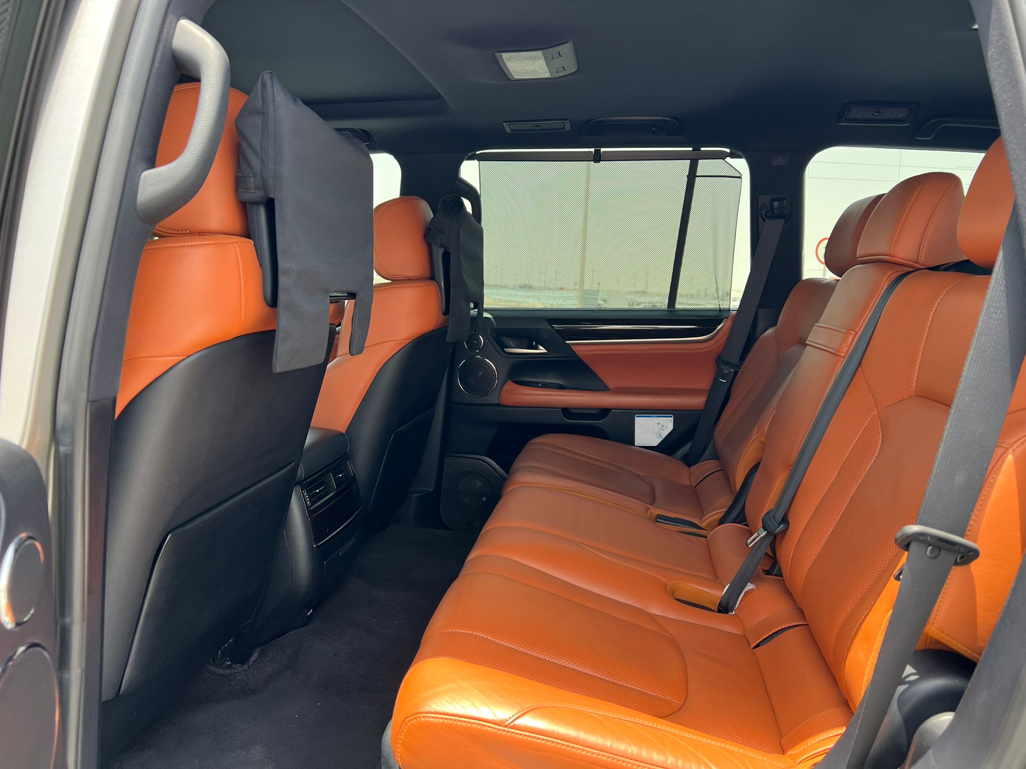 Lexus LX 570 S 2017 - Image 2