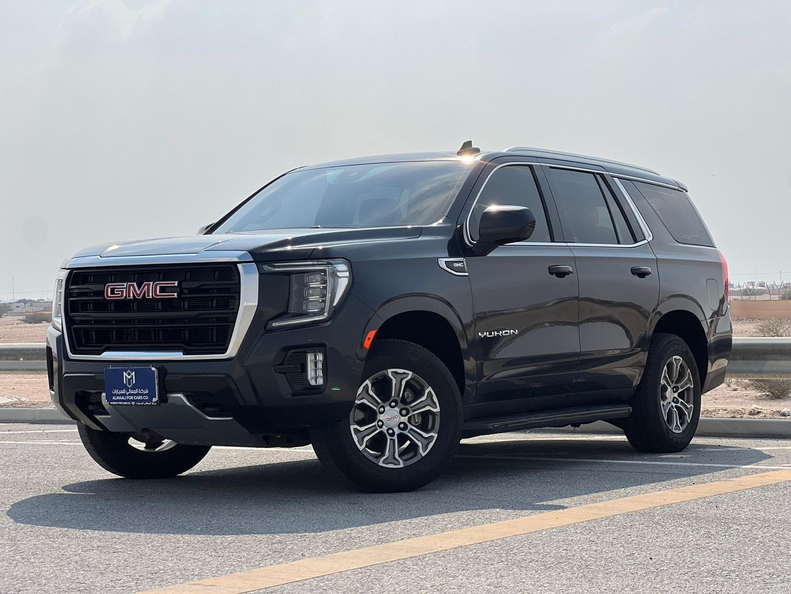 GMC Yukon SLE 2023 - Image 2