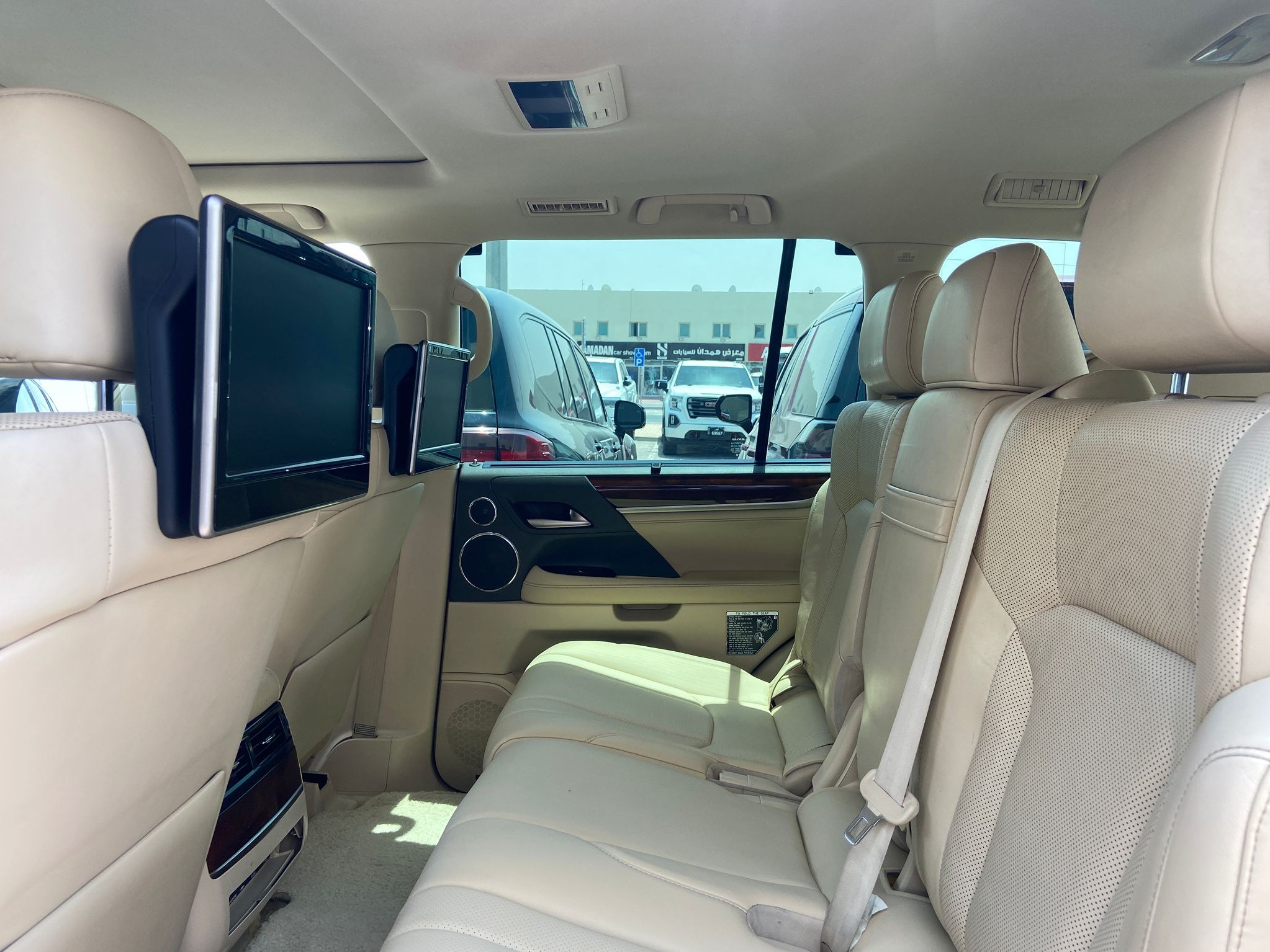 Lexus LX 570 2016 - Image 3