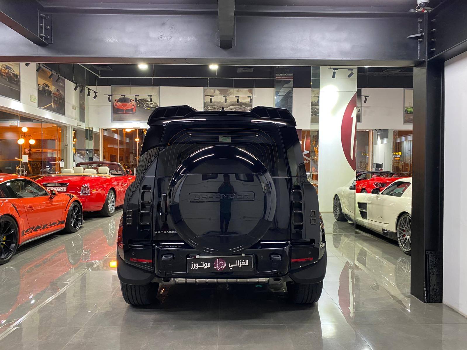Land Rover Defender X Dynamic 2025 - Image 4
