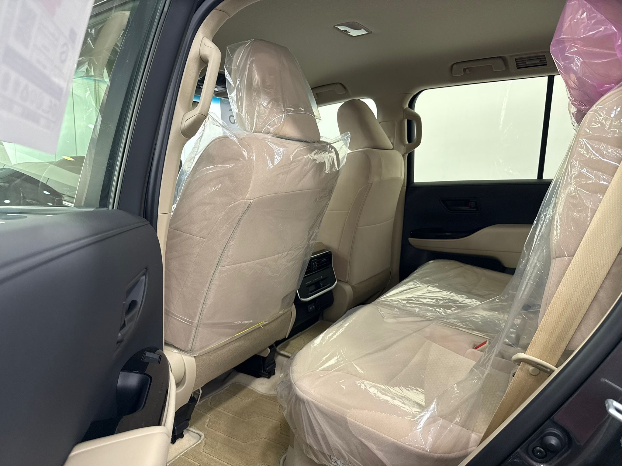 Toyota Land Cruiser GX 2026 - Image 4