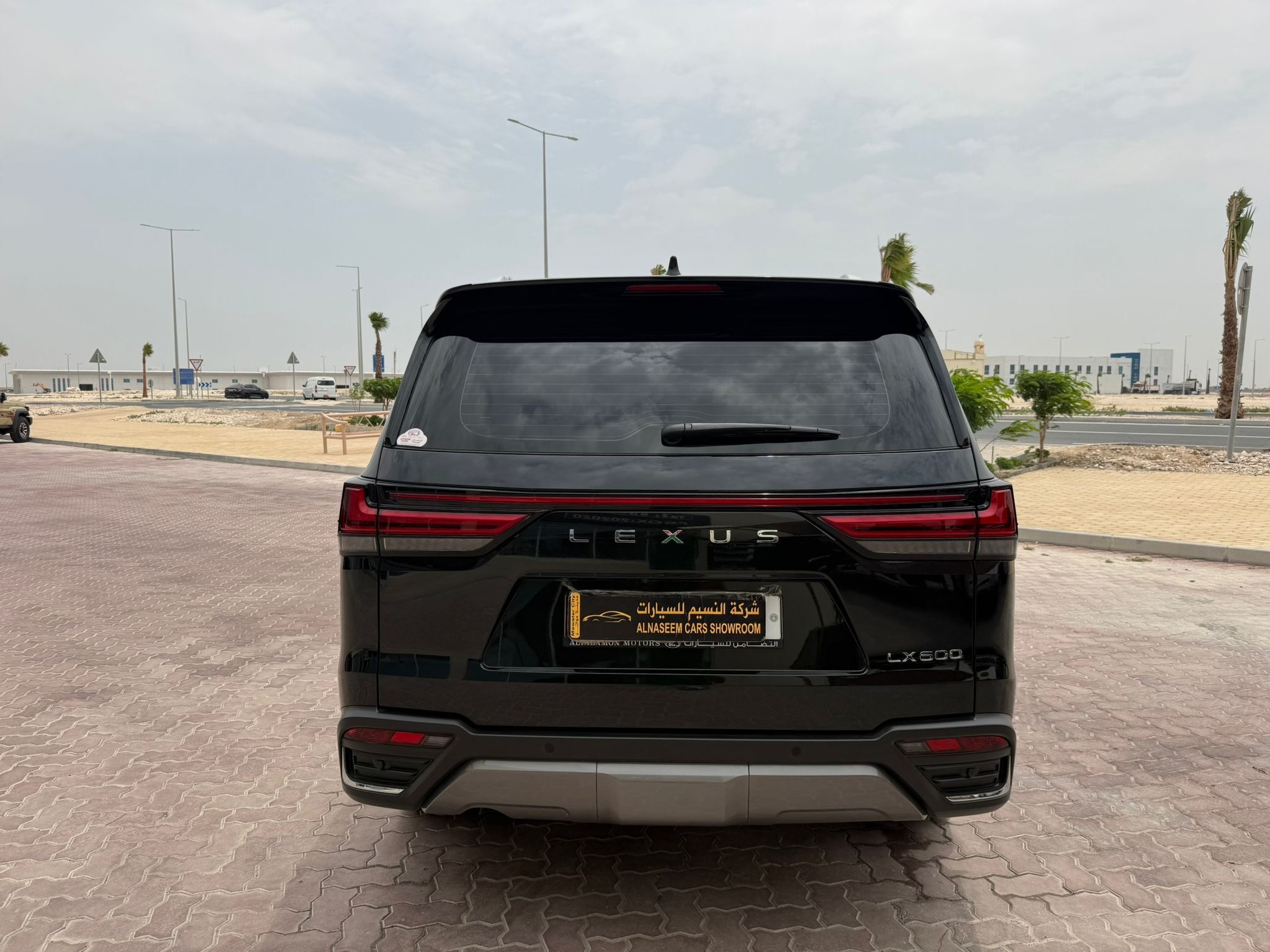 Lexus LX 600 Luxury  2026 - Image 4