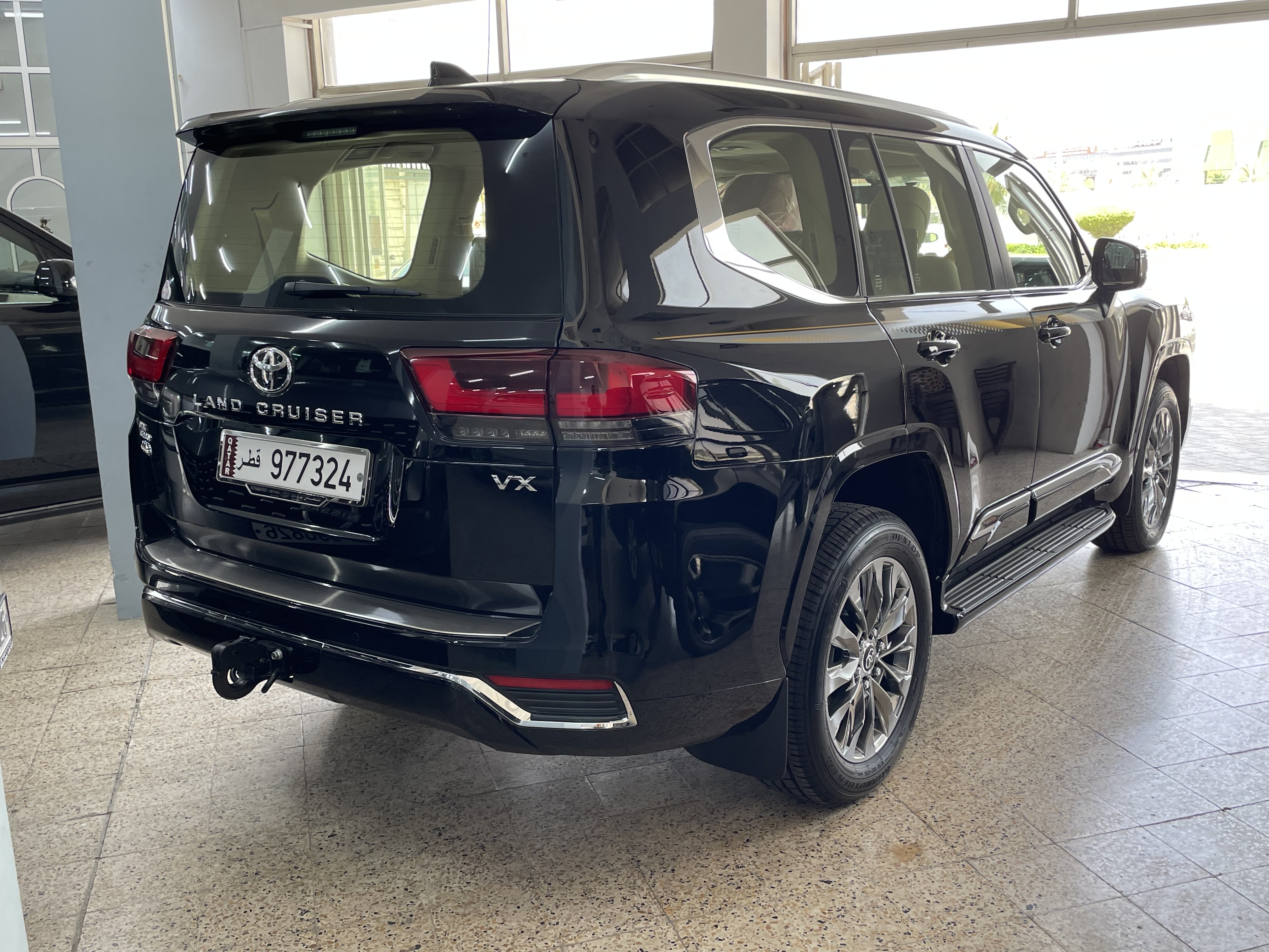 Toyota Land Cruiser VX - Image 2