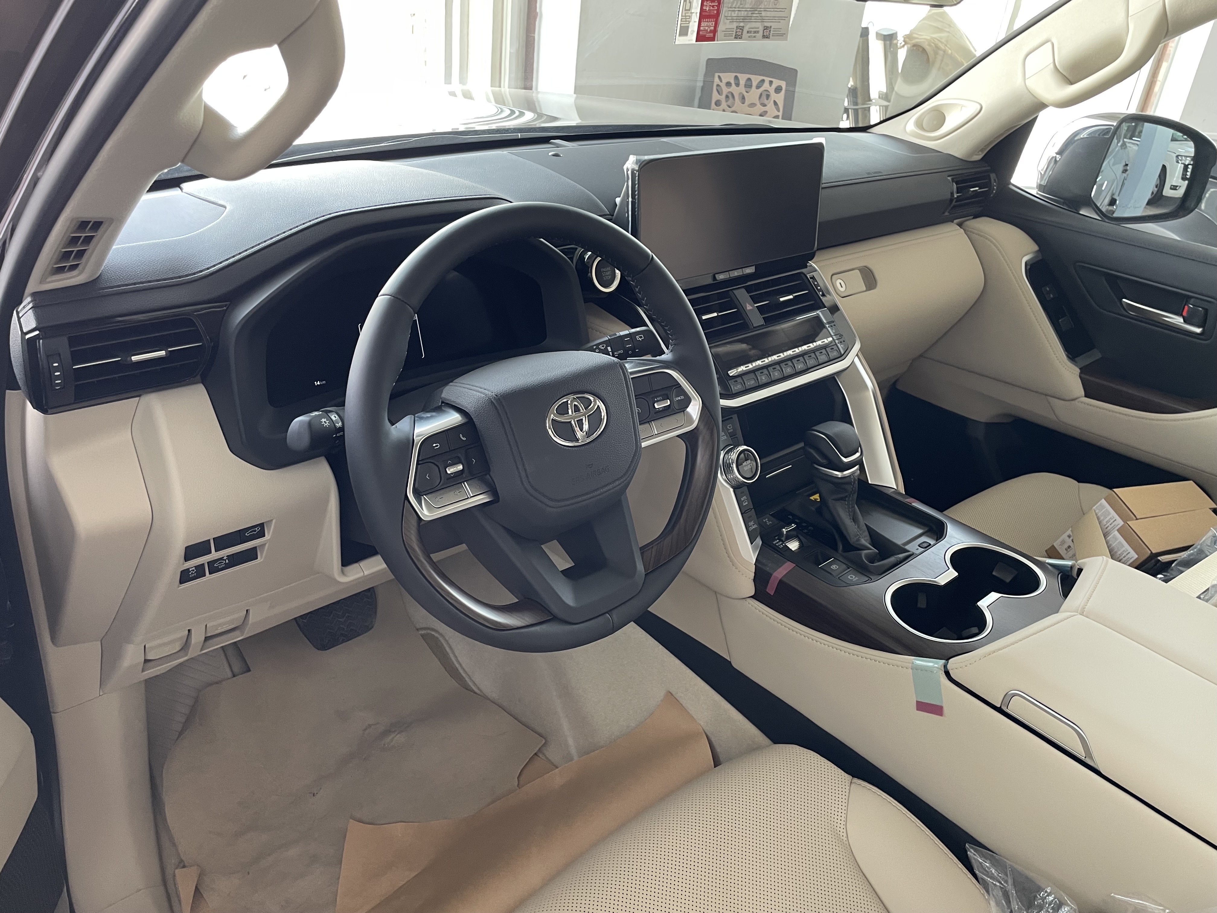 Toyota Land Cruiser VX - Image 3