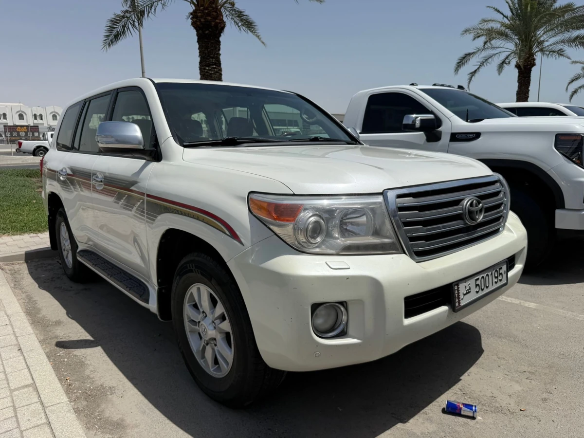Toyota Land Cruiser GXR v8 2012