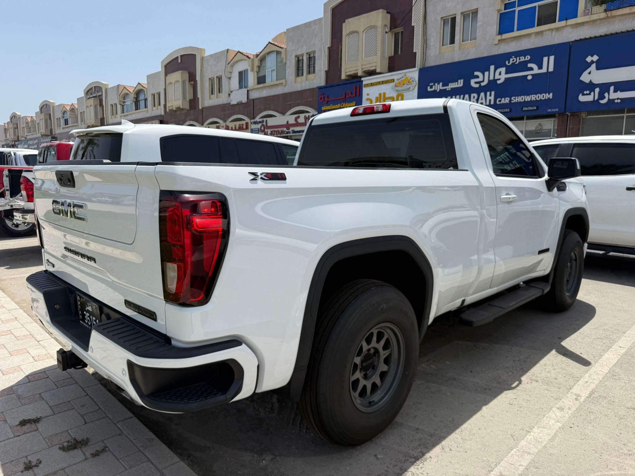 GMC Sierra Elevation  2024 - Image 3