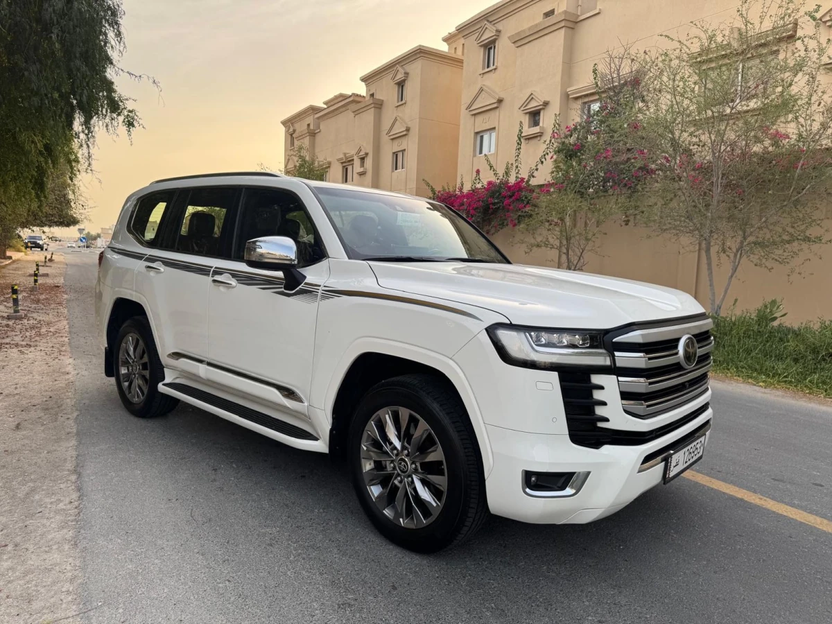 Toyota Land Cruiser VX 2023