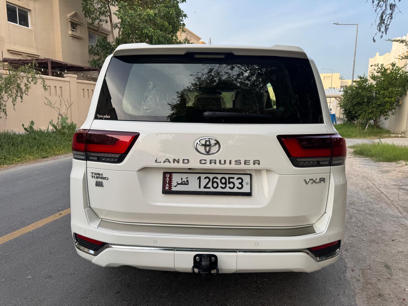 Toyota Land Cruiser VX 2023 - Image 4