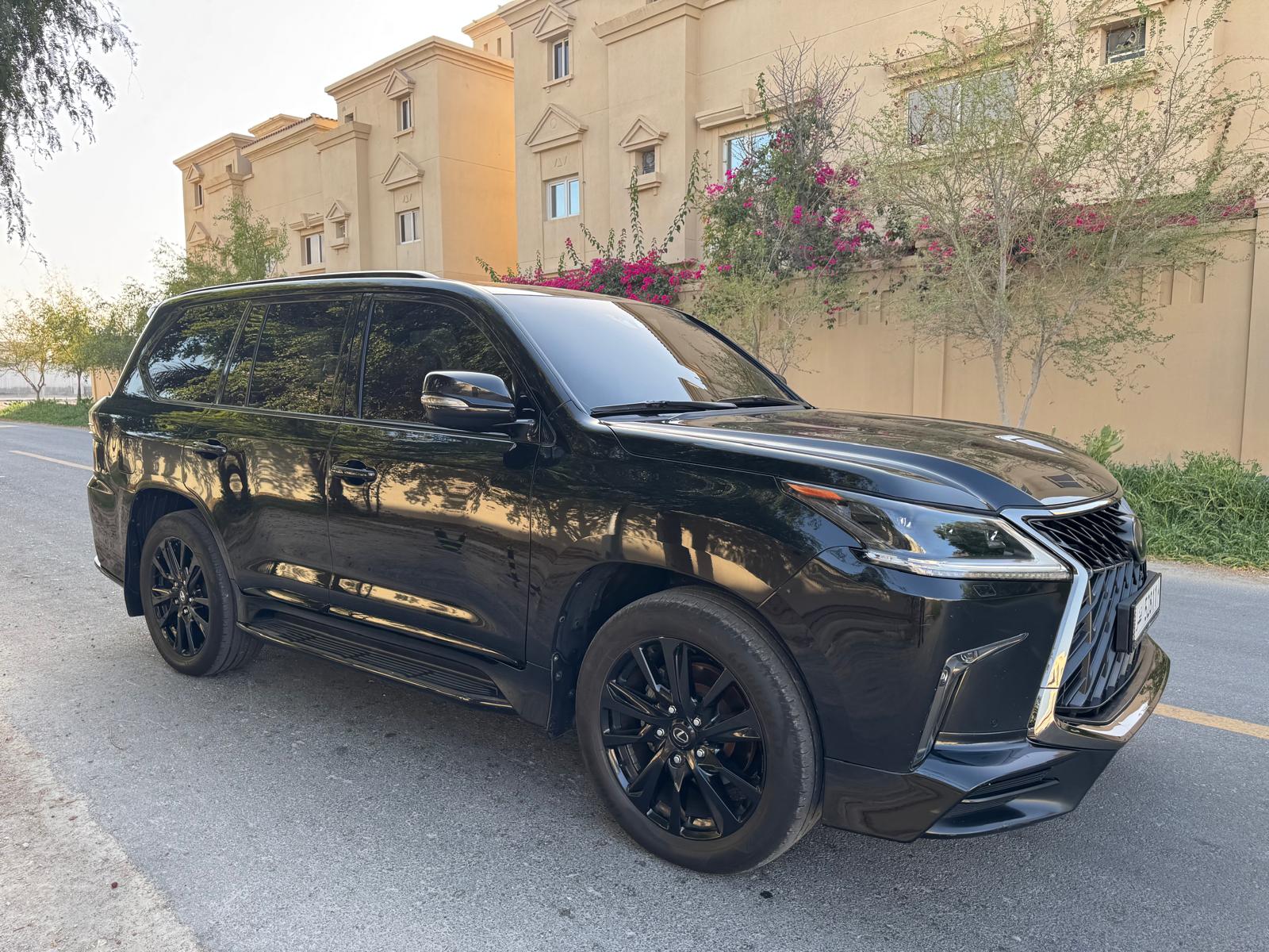 Lexus LX 570 S Black Edition 2020