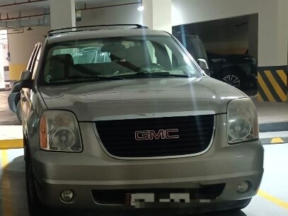 GMC Yukon SLE 2008 - Image 1