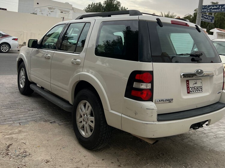 Ford Explorer 2010 - Image 4