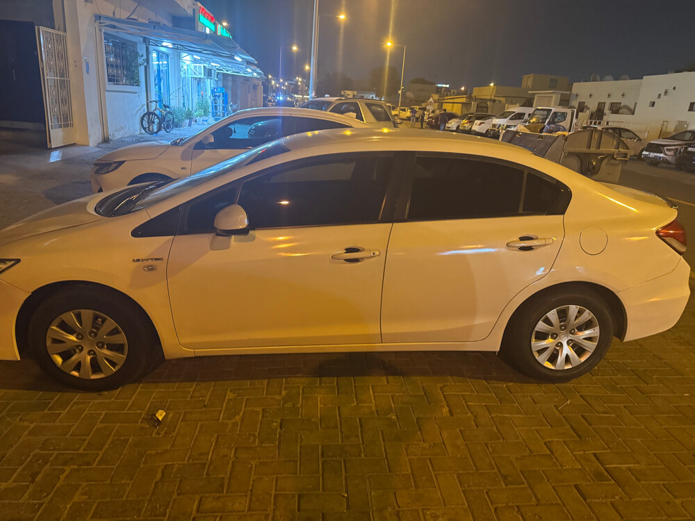 Honda Civic 2014 - Image 2