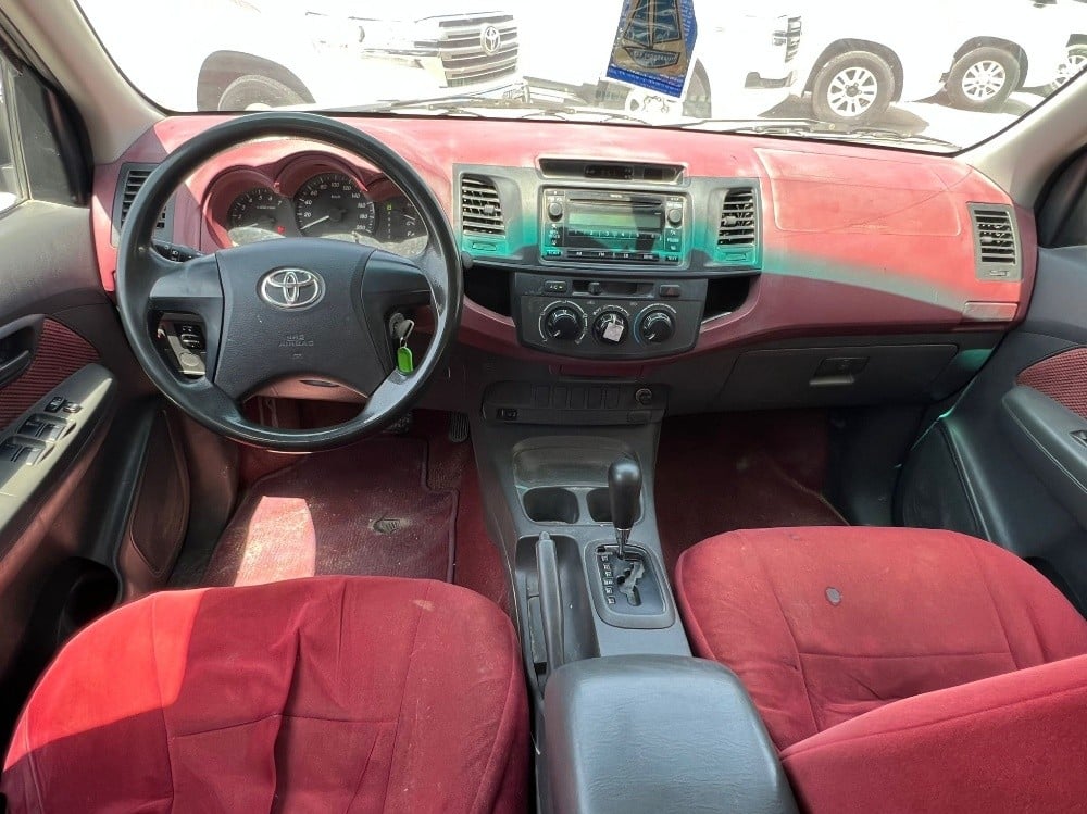 Toyota Hilux - Image 3