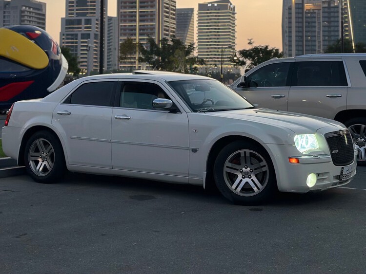 Chrysler 300C SRT-8 2007 - Image 4