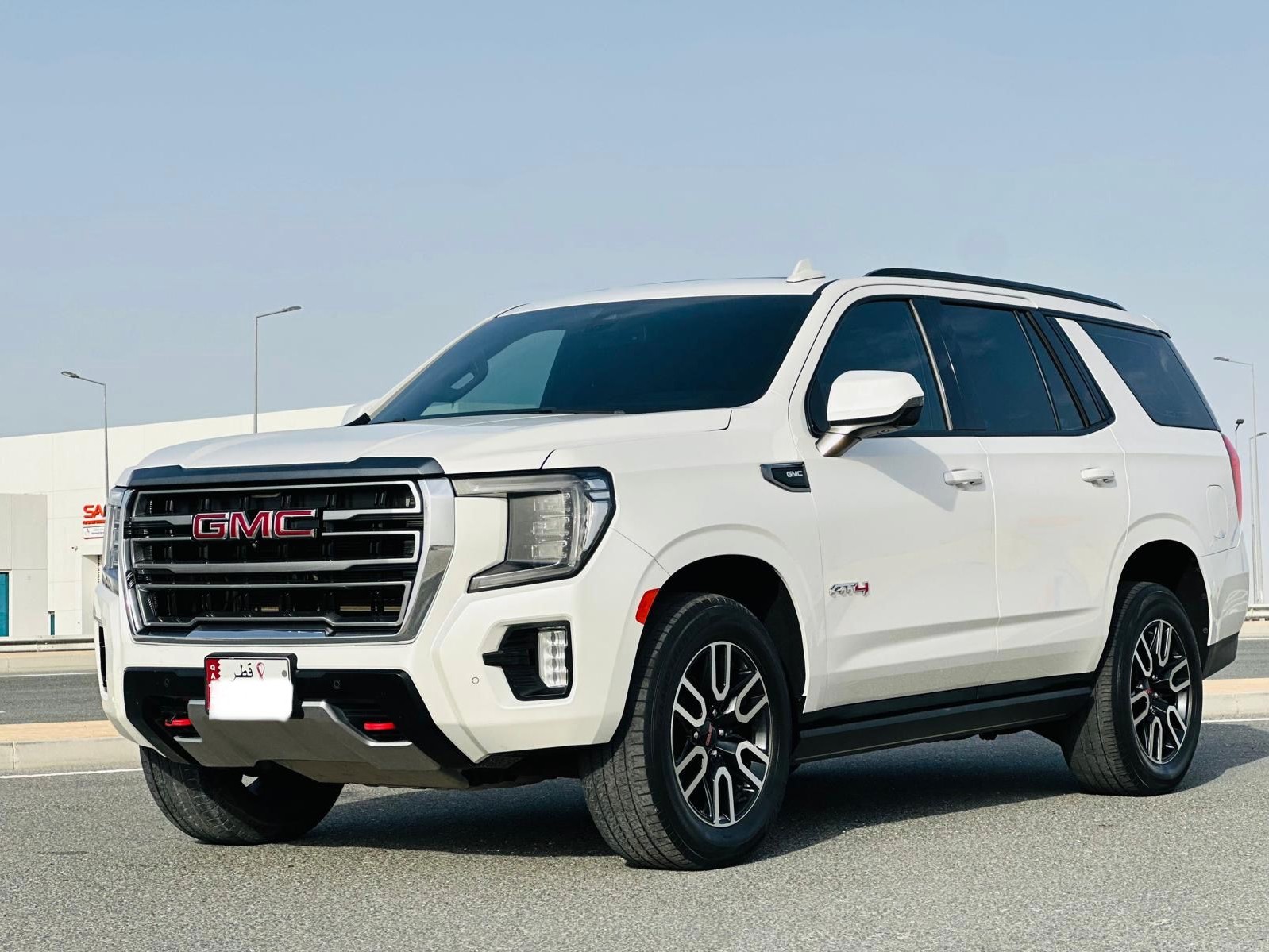 GMC Yukon AT4 2022 - Image 3
