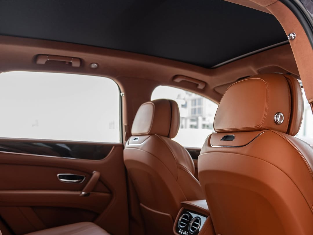 Bentley Bentayga 2019 - Image 2
