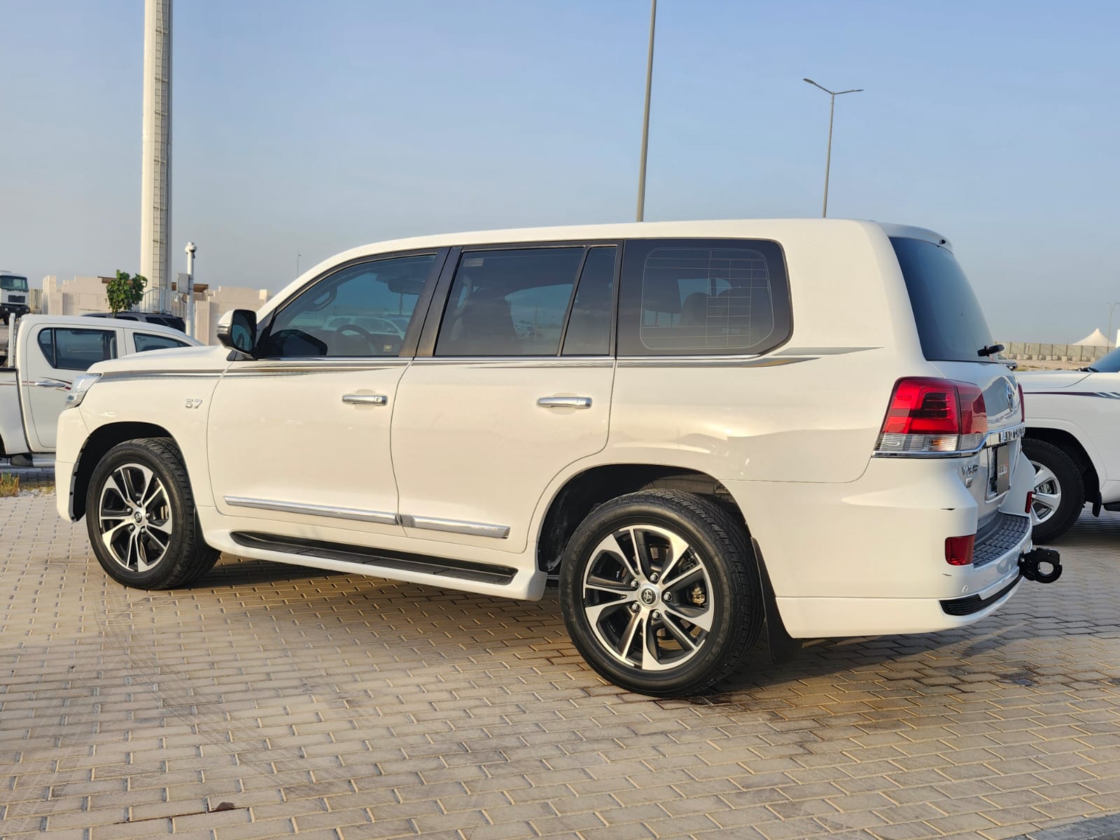 Toyota Land Cruiser VX.R 2021 - Image 3