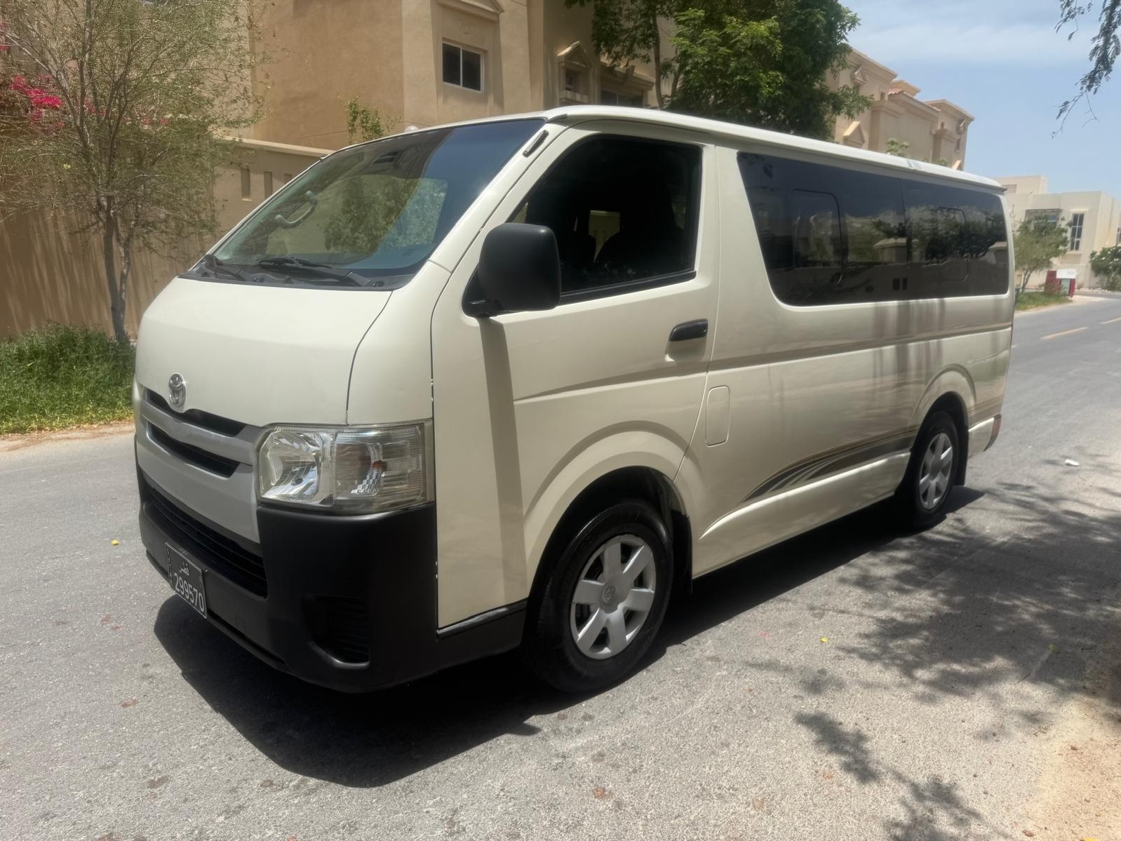 Toyota Hi-Ace 2016 - Image 3