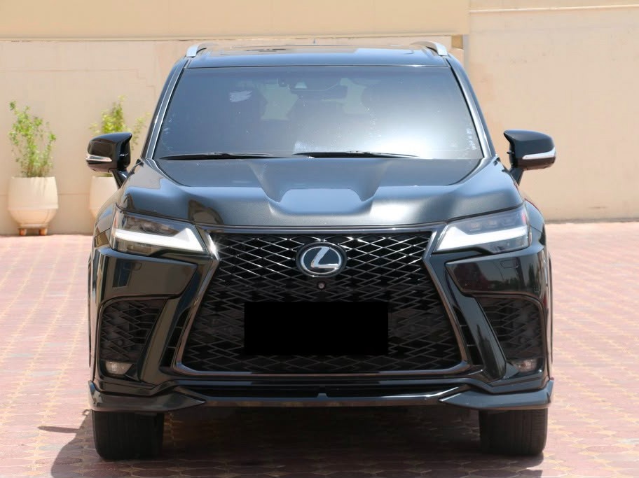 Lexus LX 600  F-Sport 2024 - Image 2