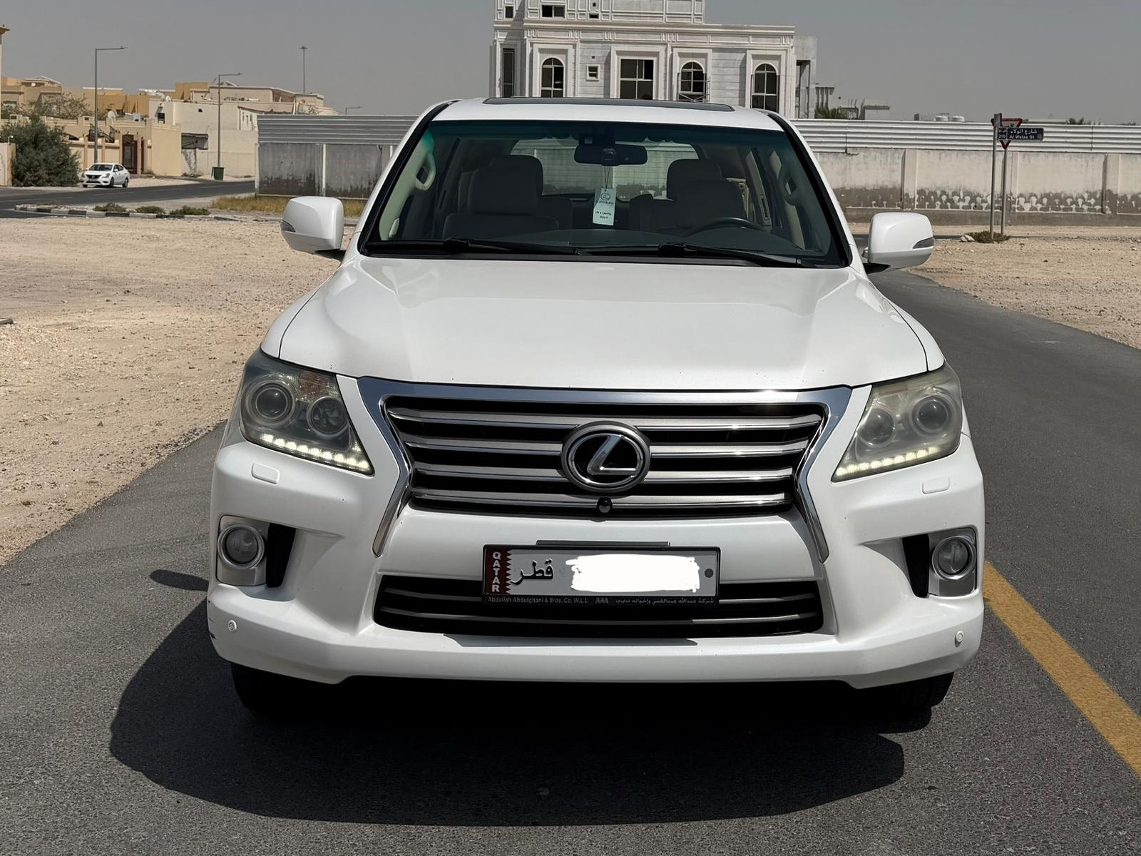 Lexus LX 570 2013 - Image 2