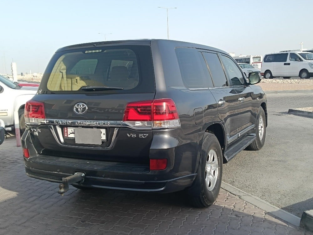 Toyota Land Cruiser VX.R - Image 3