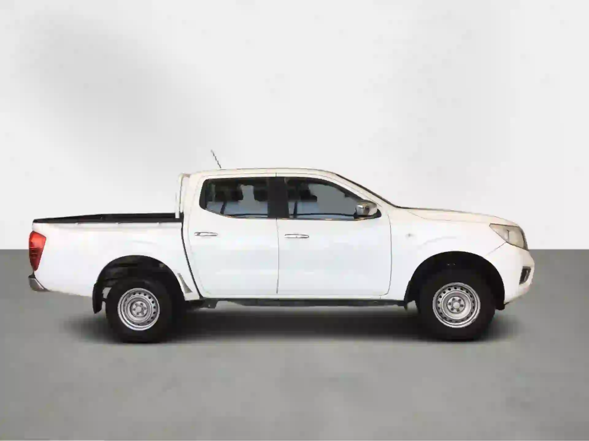 Nissan Navara LE 2020 - Image 2