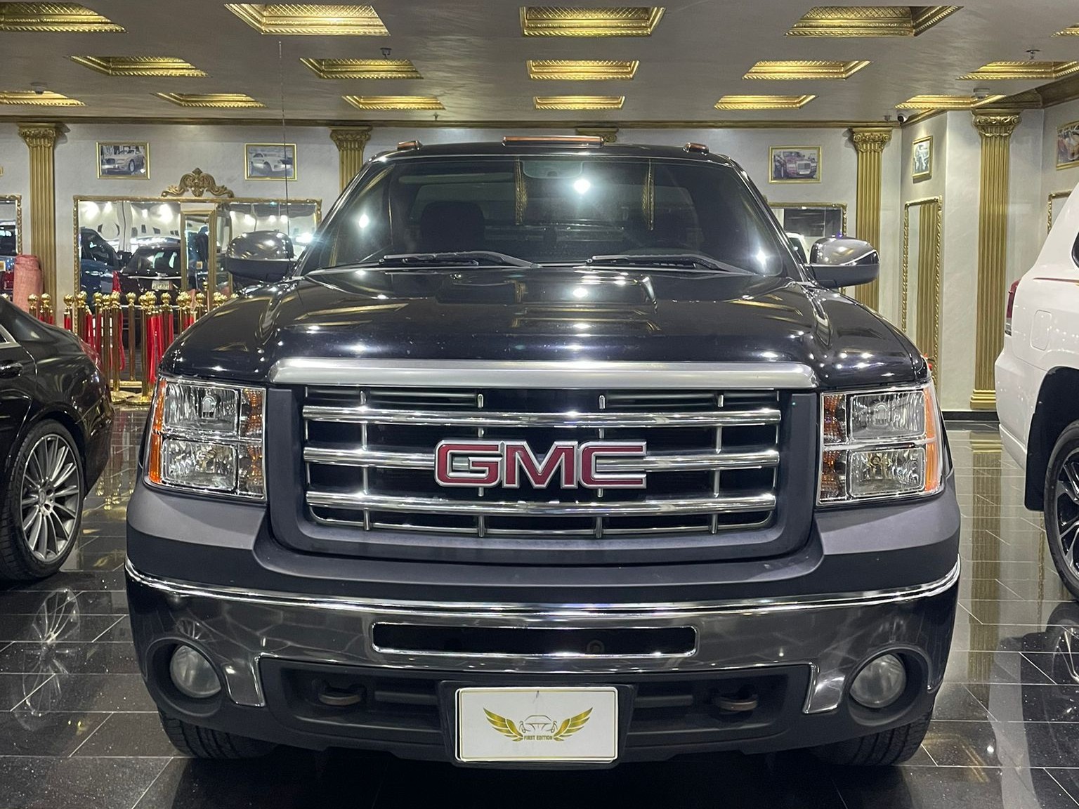 GMC Sierra 1500 2011 - Image 2