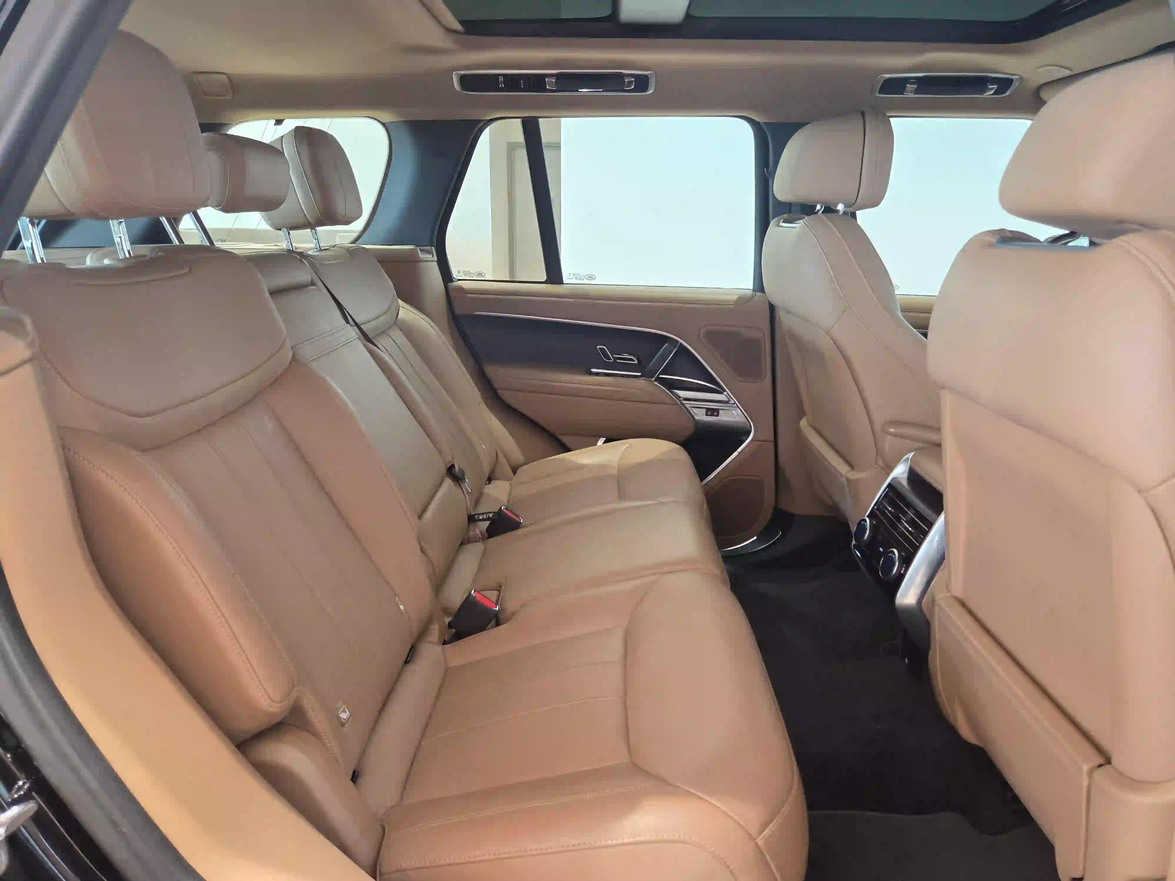 Land Rover Range Rover 4.4 V8 HSE 2025 — photo 11 for sale in Qatar